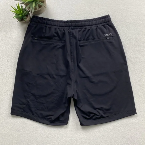 Vuori Sunday Performance 7.5” Pull On Athletic Jogger Shorts (Black) - Picture 2 of 15
